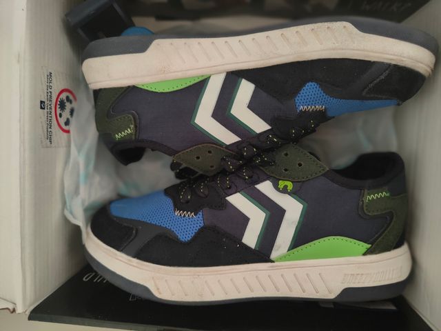 Zapatillas BreezyRoller - T.31 y 34