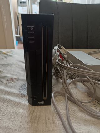 Wii negra + 13 juegos + accesorios