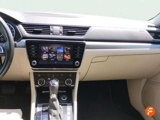 Skoda Superb Combi 2.0 TDI 110kw (150cv) DSG SportLin