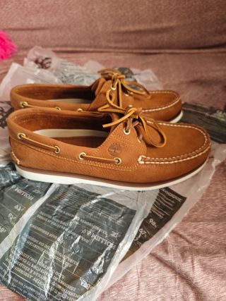 Timberland - Mocasines Marrón
Talla 7.5 Americano 