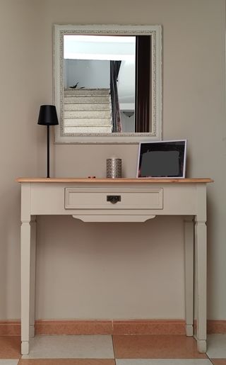 Cómoda recibidor beige - madera maciza,no melamina