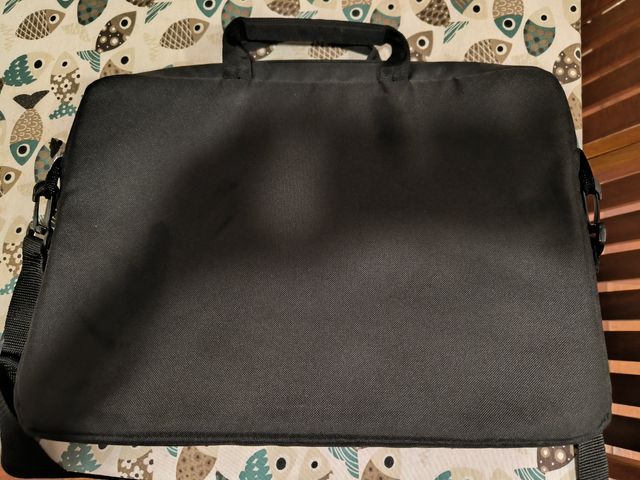 Maletín portátil negro