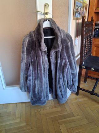Chaquetón gris mutón-piel