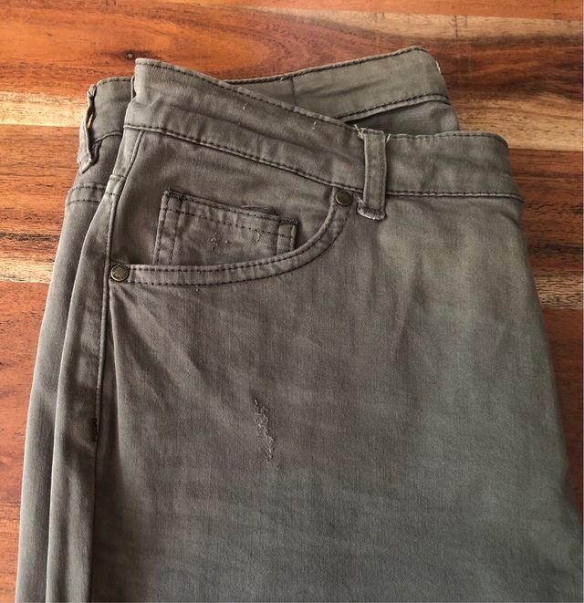 Pantalones lote 3 y por separado Cortefiel