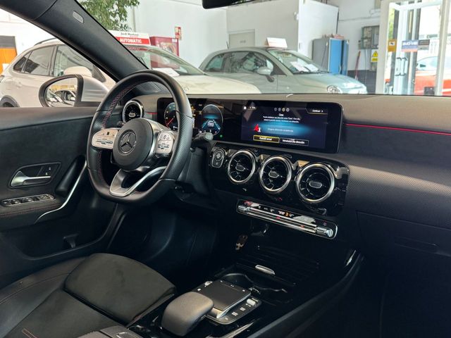 Mercedes Clase A 200d AMG-Line 150CV.- " AUTOMÁTICO ".- " TECHO SOLAR ELÉCTRICO ".- " " BAJO CONSUMO ".- " GARANTÍA CON  COBERTURA EUROPEA".- " MUY EQUIPADO ".-
