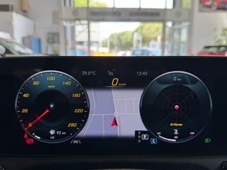Mercedes Clase A 200d AMG-Line 150CV.- " AUTOMÁTICO ".- " TECHO SOLAR ELÉCTRICO ".- " " BAJO CONSUMO ".- " GARANTÍA CON  COBERTURA EUROPEA".- " MUY EQUIPADO ".-
