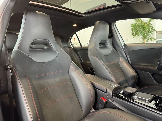 Mercedes Clase A 200d AMG-Line 150CV.- " AUTOMÁTICO ".- " TECHO SOLAR ELÉCTRICO ".- " " BAJO CONSUMO ".- " GARANTÍA CON  COBERTURA EUROPEA".- " MUY EQUIPADO ".-