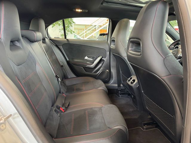 Mercedes Clase A 200d AMG-Line 150CV.- " AUTOMÁTICO ".- " TECHO SOLAR ELÉCTRICO ".- " " BAJO CONSUMO ".- " GARANTÍA CON  COBERTURA EUROPEA".- " MUY EQUIPADO ".-