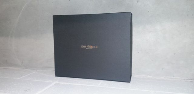 SCATOLA VERSACE NERO ORO FASHION MODA LUSSO REGALO