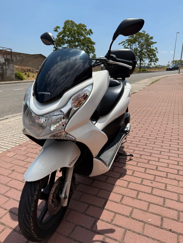 Honda PCX 125 (2010) - Scooter