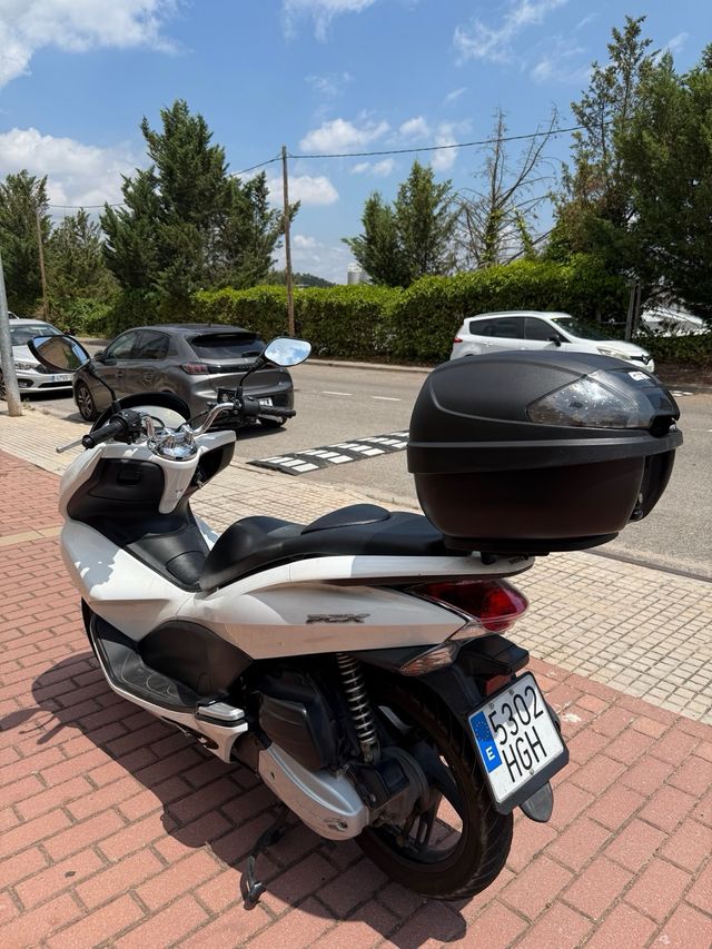 Honda PCX 125 (2010) - Scooter