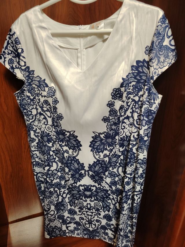 Vestido blanco y azul