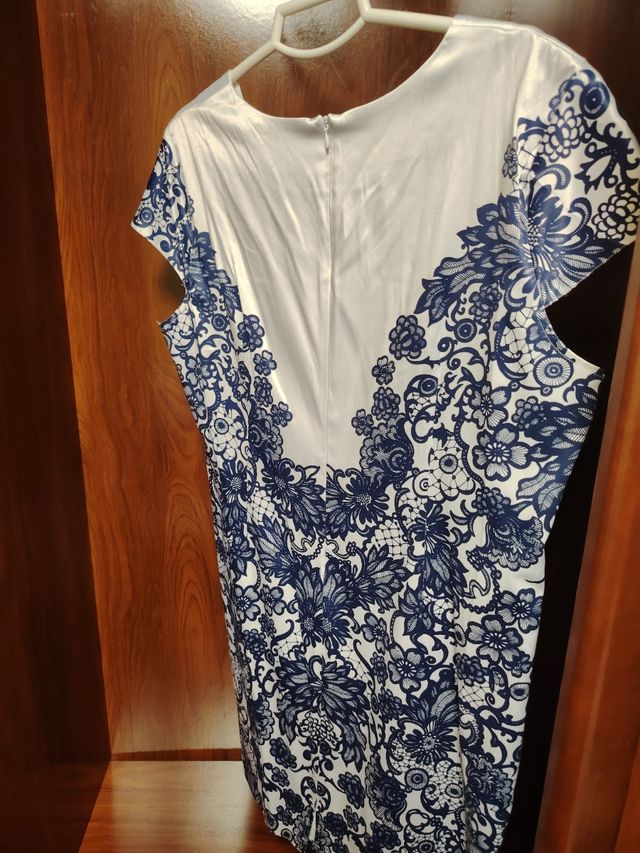 Vestido blanco y azul