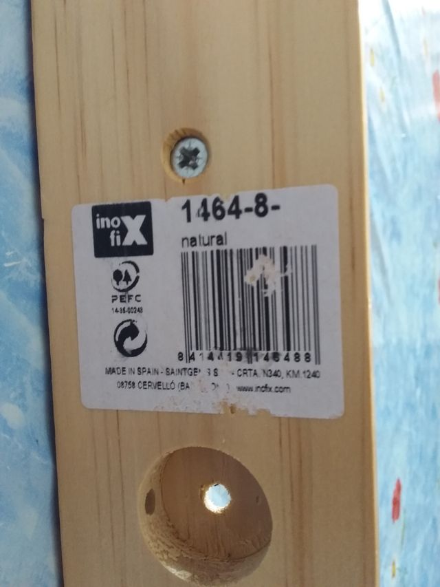 Cabide de madeira com 4 ganchos