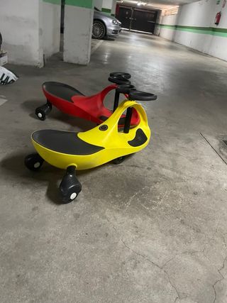 2 Auto da bambini tipo Swing Car