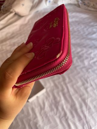 Cartera Guess rosa