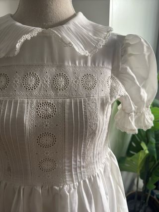 Vestido comunión niña blanco estilo romántico