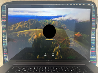 MacBook Pro 15" Touch Bar Mid 2018 en buen estado
