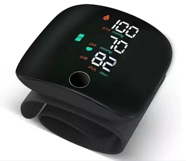 Misuratore pressione digitale con sistema vocale.