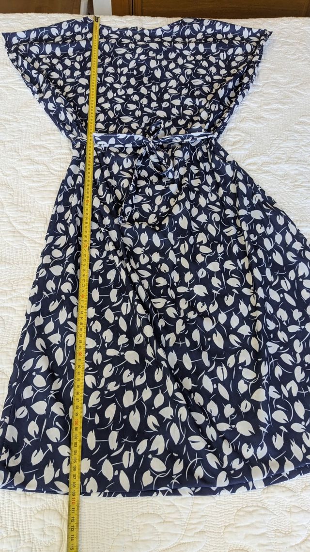 Vestido azul y blanco estampado