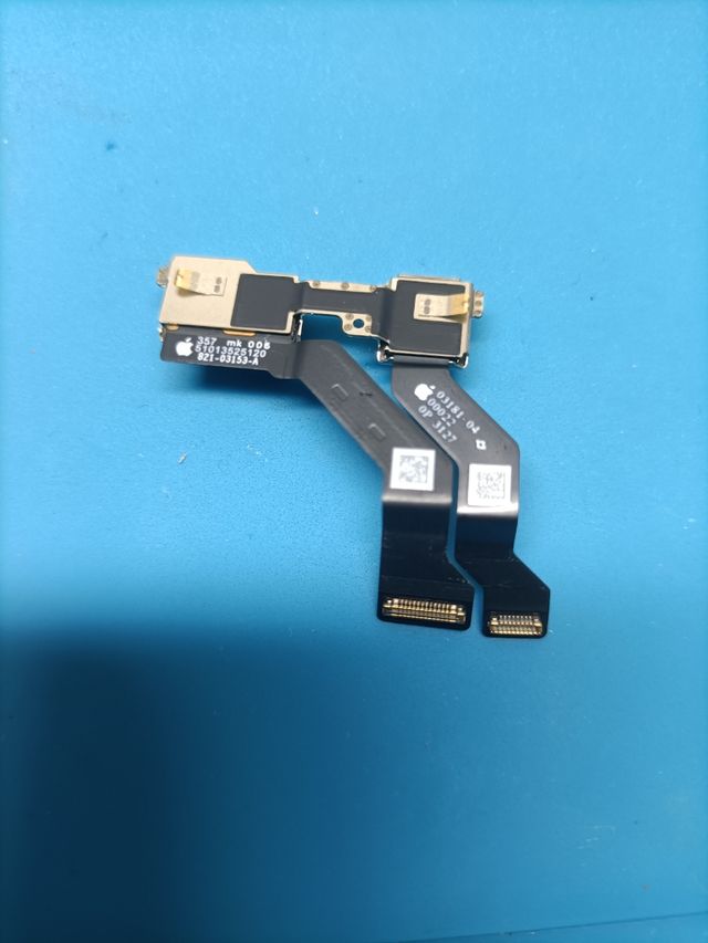 Câmera Frontal iPhone 13 - Apple