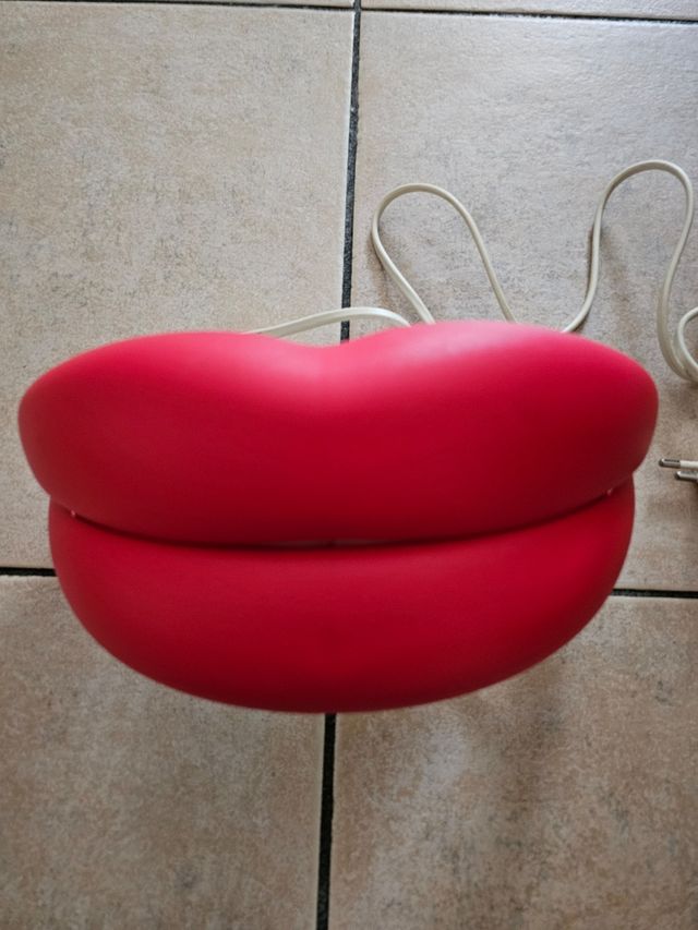 Lampada da parete Flabb Mouth di Ikea