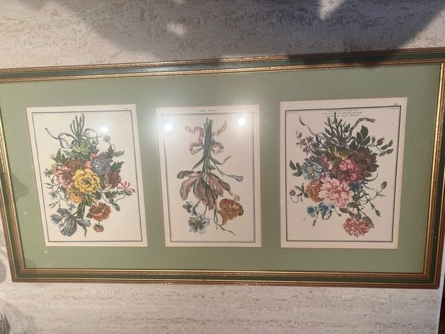 Tríptico flores enmarcado dorado