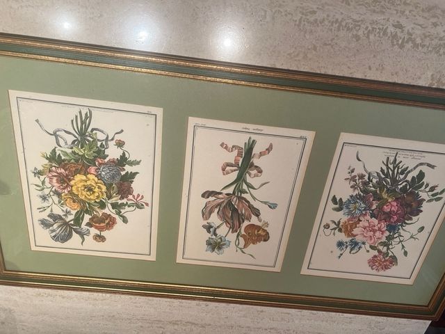 Tríptico flores enmarcado dorado