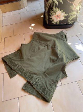 Chaleco- Benetton verde oliva-Mujer