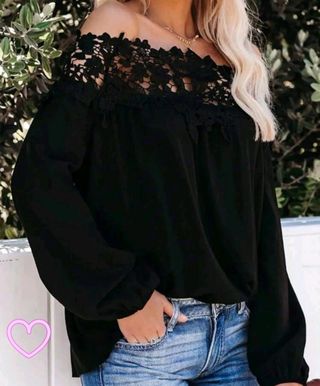 Blusa negra con escote barco talla grande