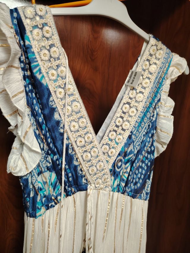 Vestido largo azul y blanco