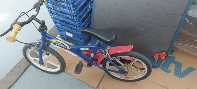 Bicicleta infantil 16" usada