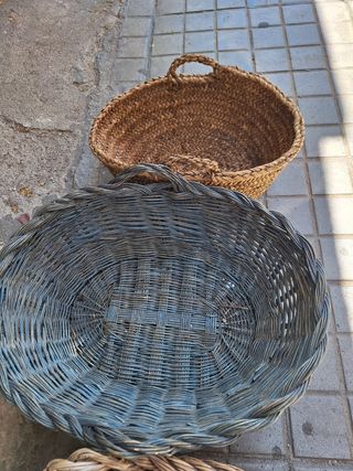 Cesta mimbre vintage azul