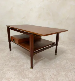 Antigua mesa de centro vintage nórdica