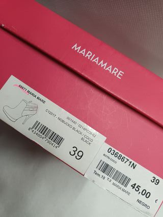 Botines negros MARIAMARE tacón fino