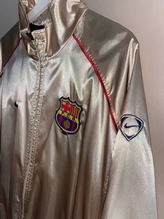 FC BARCELONA CHAQUETA DORADA Y2K