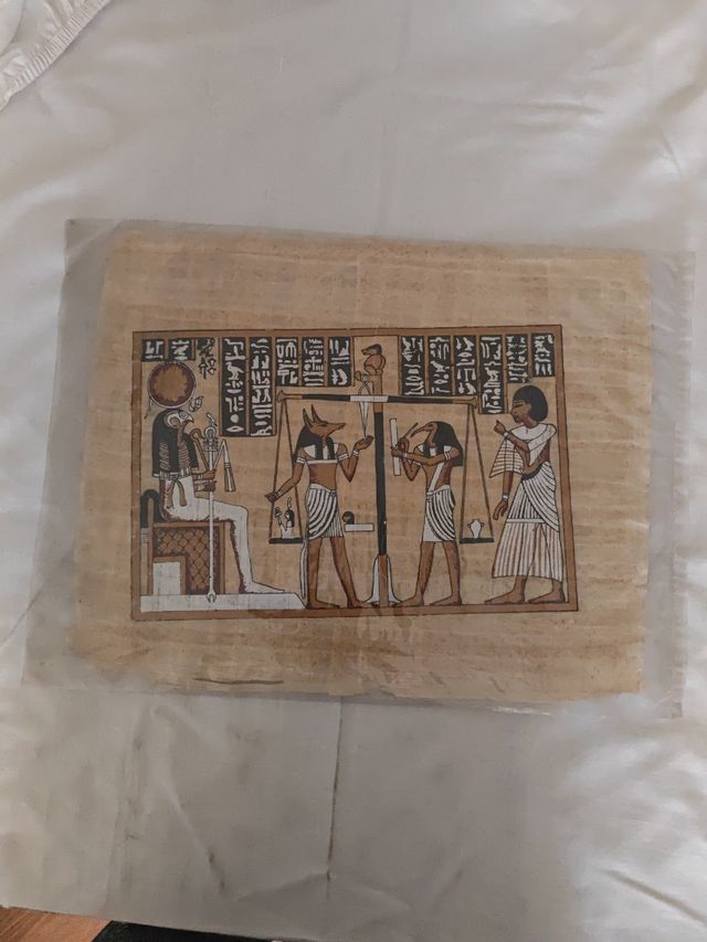 Papiros egipcios antiguos con certificado