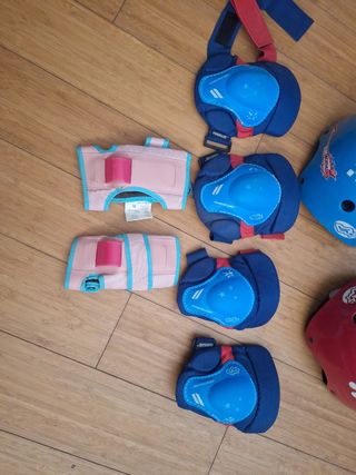2 Cascos infantiles patinaje