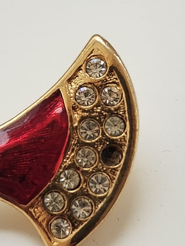 Broches mujer: rojos y dorados