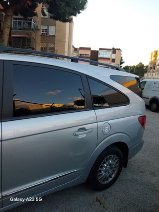 SsangYong Rodius 2011