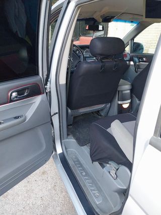 SsangYong Rodius 2011