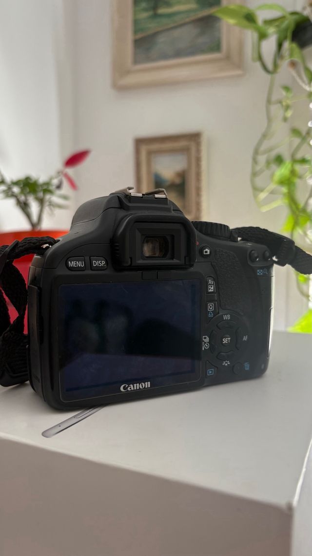 Canon EOS 550D negra