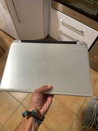 Portátil Toshiba Satellite - Gris