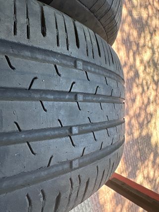 Neumáticos 215/60 R17 96H usados