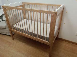 Cuna de madera