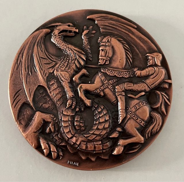 Medallón Sant Jordi luchando contra el Dragón