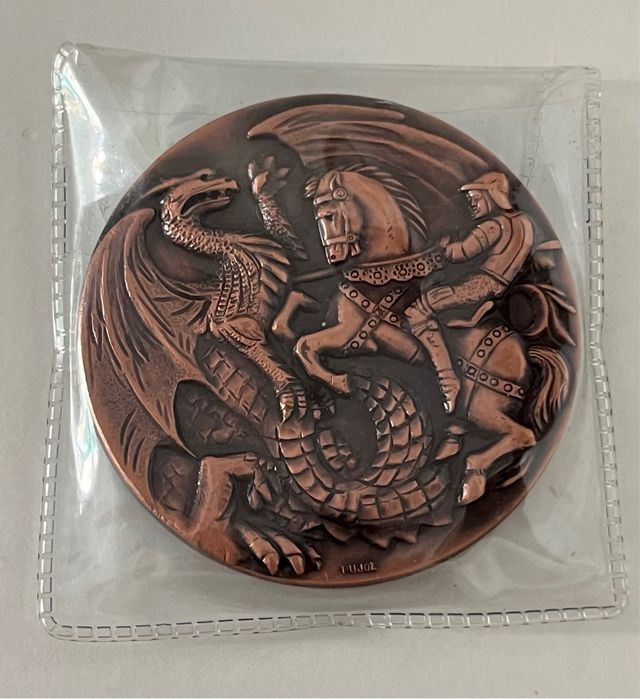 Medallón Sant Jordi luchando contra el Dragón