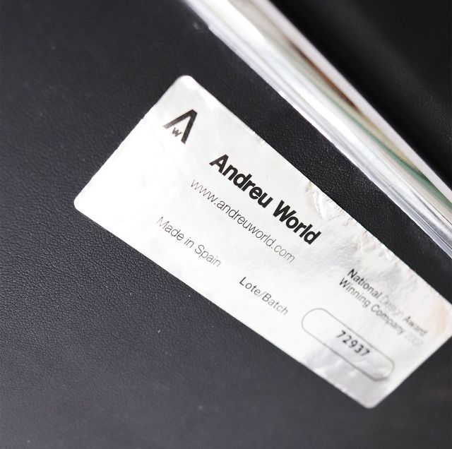 2 butacas Andrew World minimalistas