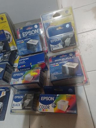 Cartuchos Epson: Tinta negra y color