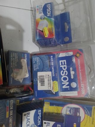 Cartuchos Epson: Tinta negra y color
